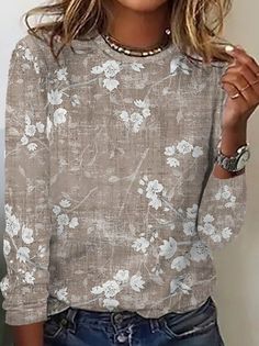 Floral Casual Loose Long Sleeve T-Shirt | justfashionnow Long Sleeve Tops Casual, Vintage Floral Print, Elegantes Outfit, Spring Shirts, Long Sleeve Tees Women, Womens Tunics, Pattern Floral, Styl Vintage, Look Chic