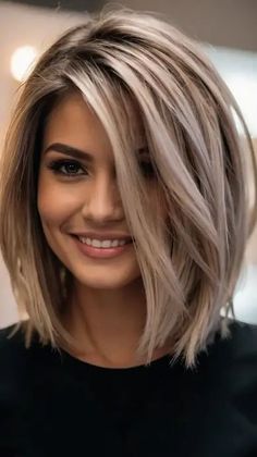 Transform Your Look: 15 Bob Hairstyles That Wow - TecArticles Jayne Matthews, A Bob Haircut, Angled Hair, Good Haircut, Shoulder Length Bob Haircut, Mid Length Bobs, Long Angled Bob, Shoulder Length Blonde, Angled Bob Haircuts