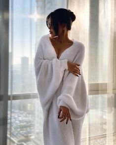 White Pjs Aesthetic, Layering Street Style, Aesthetic Loungewear, Elegant Outfit Classy, Cozy Winter Outfits, Stylish Work Attire, Loungewear Luxury, Couture Details, Classy Casual Outfits