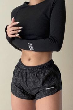 Gym Outfit Ideas Casual, Aesthetic Workout Clothes, Cute Gym Fits Aesthetic, Cute Gym Fits, Workout Clothes Aesthetic, Aesthetic Workout Outfits, Workout Outfits Aesthetic, Gym Outfit Ideas, Gymwear Outfits