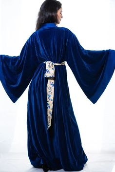 Affordable & Luxury blue Velvet Robe, CUSTOM-MADE just for you! After a long day, cozying up in a velvet nightgown is a perfect way to self-care. ➡️ Buy now! Elegant Long Sleeve Blue Robe, Winter Kimono, Copper Dress, Gown Bridesmaid, Sheer Robe, Long Nightgown, Velvet Sleeve, Cotton Lingerie, Matching Robes