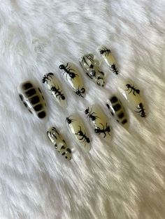 Bug Nail Designs, Centipede Nails, Insect Nail Art, Alt Nails Designs, Bug Nails, October Nails