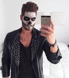 Skeleton makeup Skeleton Makeup Beard, Skull Makeup Beard, Men Skeleton Makeup, Halloween Makeup Men Beard, Man Skull Makeup, Costume Halloween Homme, Make Up Halloween Hombre, Mens Halloween Makeup