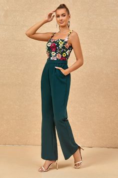 Wedding Outfit Guest Women, Jumpsuits For Women Wedding, Unrealistic Outfits, Green Jumpsuit Outfit, Bridesmaid Jumpsuit, Cocktail Jumpsuit, Bridesmaids Jumpsuits, Jumpsuit For Wedding Guest, Green Spaghetti