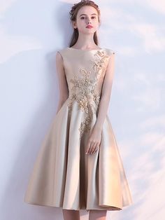 Gold A-line Evening Dress For Wedding, Beige Evening Dress For Banquet And Prom Season, Beige Evening Dress For Banquet And Prom, Elegant Embroidered Bridesmaid Dress, Champagne Mother Of The Bride Dress For Banquet, Homecoming Dress Short, Gold Bridesmaid Dresses, Gold Prom Dresses, Satin Homecoming Dress