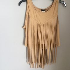 Super Cute Fringe Crop Top. New With Tags Trendy Sleeveless Fringe Tops, Casual Fringe Crop Top For Summer, Fitted Casual Tank Top With Fringe, Beige Fringe Summer Tops, Casual Fringe Crop Top For Spring, Beige Fringe Tops For Summer, Casual Fitted Fringe Tank Top, Casual Sleeveless Fringe Top, Spring Casual Fringe Tank Top