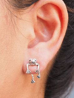 Boucles d'Oreilles Grenouille-Earrings-MAUV STUDIO-STREETWEAR-Y2K-CLOTHING Frog Earrings, Trendy Scarves, Grunge Fairycore, Frog Design, Bodycon Floral Dress, Alloy Earrings, Sparkle Jewelry, Cute Frogs, Y2k Grunge