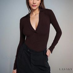 Lasaky - Long-Sleeved Stylish Casual Top with a Sexy Deep Neckline Brown Long Sleeve Party Tops, Stretch Brown Tops For Night Out, Brown Stretch Tops For Night Out, Stretch Brown Top For Night Out, Casual Turtleneck, Turtleneck Shirt, Mode Casual, Dark Wear, Casual T Shirt