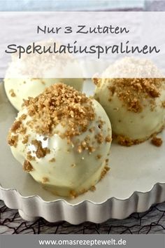 Supereinfache weihnachtliche Pralinen, die aus nur 3 Zutaten hergestellt werden. Perfekt, wenn man Spekulatius übrig hat. Funktioniert auch mit anderen Keksresten ganz wunderbar. Style Tips And Tricks, Winter Desserts, Healthy Sweets Recipes, Eclectic Home, Sweets Desserts, Eclectic Style, Pretty Cakes, Cakes And More, Style Tips