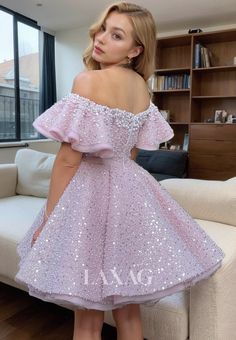 This elegant A-Line off shoulder dress features delicate tulle fabric adorned with pearls and sequins, perfect for any special occasion. The A-Line silhouette flatters all body types while the off shoulder design adds a touch of sophistication. Make a statement with this stunning party dress. Short Prom Dresses With Sleeves, Classic Prom Dress, Simple Prom Dress Long, Illusion Wedding Dress, Homecoming Formal Dresses, Prom Dresses Simple, Satin Homecoming Dress, Beach Wedding Dress Boho, Simple Prom Dress