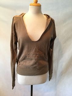 NWT TWILL TWENTY TWO BROWN SWEATSHIRT- SIZE S Scoop neck is trendy! 100% cotton TRUSTED SELLER FAST SHIPPING THANK YOU FOR LOOKING KV