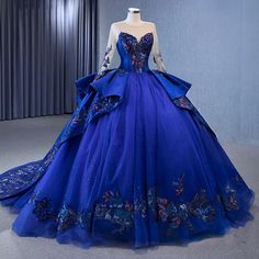 Purple Ballgown, Royal Blue Ball Gown, Flower Prom Dress, Long Sleeve Ball Gowns, Graduation Party Dresses, Blue Ball Gowns, Exquisite Gowns, Blue Evening Dresses, Chapel Train