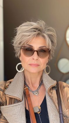 Fine Straight Hair, Short Grey Hair, Hairstyles Over 50, Women Over 50, Hairstyles For Women, Short Bob Hairstyles