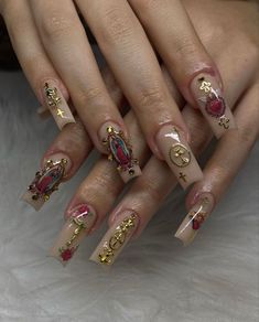 Latina Nails Acrylic, Latina Nails, Nails Acrylic Short, Gucci Nails, Nails Collection, Nails Tutorial, Vintage Nails, Bling Acrylic Nails