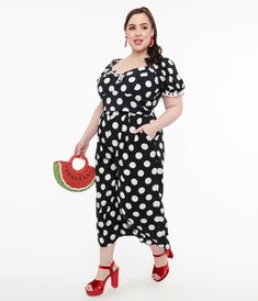 Polka Dot Dresses: 20s, 30s, 40s, 50s, 60s Plus Size Trousers, 1960s Dresses, 1960s Inspired, 60s Dress, Hippie Dresses, Mod Dress, Leg Design