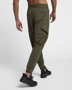 Brand new with tags New Nike Men’s Dri-Fit Olive Green Training Cargo Pants Size Medium 927360-395 Ships with USPS First Class Training Pants, New Nike, Nike Dri Fit, Cargo Pants, Parachute Pants, Dri Fit, Nike Men, Olive Green, Trousers