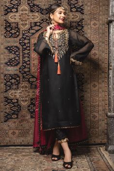 Designer Black Salwar Kameez Pakistani Eid Dresses Pakistani Eid Dresses, Black Salwar, Black Salwar Kameez, Salwar Kameez Pakistani, Pakistani Formal Dresses, Pakistani Designer Suits, Eid Dresses, Fashionista Clothes, Eid Collection