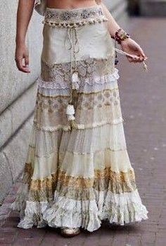 Cream boho skirt Stile Hippie Chic, Bohemian Style Skirts, Boho Style Skirts, Sukienki Maksi, Bohemian Maxi Skirt, Stile Boho Chic, Gado Gado, Boho Mode