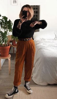 Noelle And Fox Style, Corduroy Outfits, Mood Palette, Dream Pants, Office Goth, Look Boho Chic, Mode Hippie, Queer Fashion