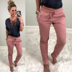 Summer Work Outfits, Trendy Fall Outfits, Boutique Fashion, Pink Pants, Mode Inspiration, Comfy Outfits, Cute Casual Outfits, Work Outfit, Spring Outfits