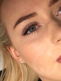 Classic Fake Eyelashes, Classic Long Eyelash Extensions, Nova Lash Extensions, Classic Fake Lashes, Lash Extensions On Blonde Lashes, Makeup With Natural Lashes, Classic And Hybrid Lash Extensions, Hybrid Lash Extensions Blue Eyes, Classic Eye Lash Extensions Styles