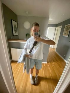 Shorts Outfits 2024, Garment Friendly Outfits, Birkenstock Outfit Summer, Cph Style, Birks Outfit, Summer Outfit Aesthetic, 90s Summer