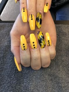 sunflower gel Sunflower Nail Art, Natural Gel Nails, Yellow Nail Art, Yellow Nails Design, Yellow Nail, Sunflower Nails, Nails Yellow, Design Nails