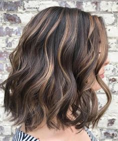 Highlights Brown Hair Short, Highlights Brown Hair Balayage, Dark Brown Hair With Highlights, Beige Highlights, Brown Hair Shades, Hair With Highlights, Beach Wave Hair, Dark Hair With Highlights, Brown Hair With Blonde Highlights