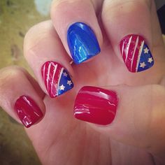 hjohnson4's festive tips. Show us your 4th of July-inspired nails! Tag your pic #SephoraNailspotting to be featured on our social sites. Freedom Nails, Nails Fireworks, Nails Red White And Blue, Fireworks Nails, Easy Nail Art Tutorial, Red White And Blue Nails, 4th Nails, Firework Nails