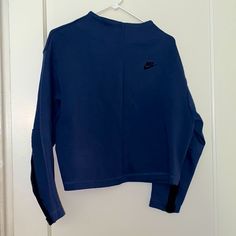 Nwt Nike Navy Oversized Fit Sweater Size: S Good Condition Never Worn Tags Attached Nike Sweaters, Nike Sweater, Nike Blue, Fitted Sweater, Women's Nike, Oversized Fits, Black Blue, Nike Women, Sweater Sizes