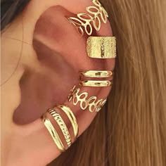 Set Of Gold Cuff Earrings Simple To Clip On And Adjust Your Style For Any Night Out Or In :) Leaf Ear Cuffs, Boho Styl, Stil Boho, Gold Ear Cuff, Ear Cuff Earings, Ear Cuffs, Cartilage Earrings, Boho Stil, Girls Jewelry