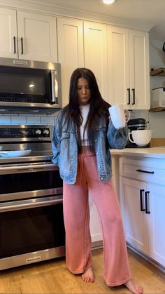 Lazy Day Outfit, Lazy Outfits, Simple Outfits, Outfit Of The Day, Wide Leg, Denim Jacket, Sweatpants, Outfit Inspo, Clothes