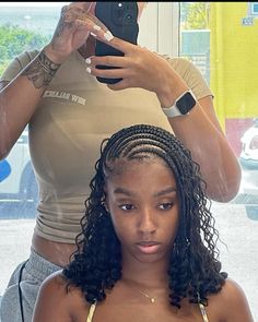 #braids #goddessboxbraids #cornrows Lemonade Braids Natural Hair, Fulani Afro, Lemonade Twists Hairstyles, Lemon Fulani Braids, Lemonade Fulani Twist, Short Lemonade Braids, Cornrow Twist Hairstyles, Fulani Braids On Natural Hair, Short Fulani Braids