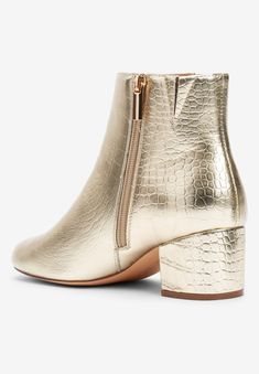 No wardrobe will be complete without this essential fall-forward bootie. Croco-like or patent leather-like upperFull inside zipperPadded insoleFlexible, Fall Forward, London Gifts, Swedish Fashion, Shoes Boots Ankle, Wide Width Shoes, Wide Fit Shoes, Dress Up Costumes, Fall Essentials, Woman Within