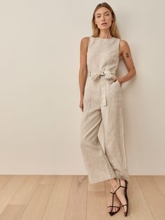 A one and done kind of thing. Shop the Petites Naomi Linen Jumpsuit, a sustainable jumpsuit from Reformation. Outfit Elegantes, Chique Outfit, Linen Fashion, Jumpsuit Outfit, Jumpsuit Summer, Linen Jumpsuit, Mode Inspo, Linen Clothes, Tulum