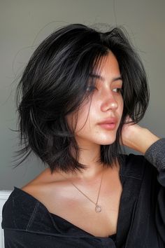 Pixie Haircut Shoulder Length, Short And Dark Hair, Not Too Short Haircuts, Short Cool Haircuts For Women, Short Hairstyle Women Textured Bob, Shagged Bob Haircut, Short Bob Hairstyles Curtain Bangs, Short Mexican Hair, Different Haircuts For Short Hair