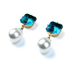 Luxury Square Earrings For Formal Occasions, Elegant Rectangular Pearl Drop Earrings, Elegant Square Earrings For Formal Occasions, Elegant Square Earrings For Anniversary, Luxurious Earrings, Aqua Stone, Luxury Earrings, Classic Earrings, Pierced Earrings