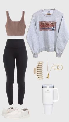 Casual Winter Bar Outfit, Lazy Day Outfits Spring, Cute Hangout Outfits, Pizza Date Outfit, Western Leggings Outfit, Cozy Leggings Outfit, Lazy Night Outfit, Cute Stay At Home Outfits, Cute Outfits For Moms