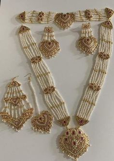 Hyderabadi Jewelry, Bridal Jewelry Sets Brides, Unique Gold Jewelry Designs, Bridal Jewellery Inspiration, Pakistani Bridal Jewelry, Kundan Jewellery Bridal, Bridal Necklace Designs, Bridal Jewels, Rani Haar