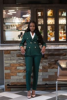 Handle business, while serving looks in this masterpiece! This sleek green suit features beautifully accented gold buttons to form a double breasted design, with a notched collar and straight leg pants. You'll be dressed to rule the room in this stunner. 97.4% polyester 2.6% spandex Model is 5’5 wearing a size 2 Suit Poses, Corporate Baddie, Look Festival, Corporate Chic, Green Suit, Beautiful Suit, Business Wear, Power Suit