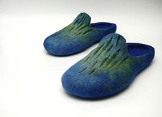 Felted slippers Blue green Men women unisex Men's shoes Blue Indoor Slippers With Rubber Sole, Comfortable Blue Slippers With Rubber Sole, Felted Shoes, Felt Boots, Handmade Slippers, Felt Shoes, Slippers For Men, Felted Slippers, Wool Slippers