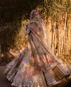 Zara Peerzada Wedding, Indian Wedding Aesthetic, Traditional Indian Outfits, Designer Outfits, Prom Dress Inspiration, Saree Trends, Indian Suits, Wedding Aesthetic