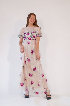 + neutral tan with colorful hand-finished floral embroidery+ subtle tulle puff sleeves+ maxi length with sweetheart neckline * Runs small, size up, if in between Spring Embroidered Maxi Dress For Prom, Spring Floral Embroidered Maxi Dress For Prom, Summer Floral Embroidery Maxi Dress For Prom, Floral Embroidered Maxi Dress For Summer Prom, Floral Embroidery Maxi Dress For Summer Prom, Spring Prom Maxi Dress With Floral Embroidery, Spring Beige Maxi Dress With Floral Embroidery, Beige Floral Embroidery Maxi Dress For Spring, Fitted Tulle Maxi Dress In Feminine Style