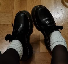 Doc Martens Dark Academia Outfit, Doc Martens Holly Platform, Holly Oxford Docs, Doc Marten Holly Platform, Doctor Martin Shoes, Holly Doc Martens, Doc Marten Ribbon Laces, Doc Marten Holly Platform Outfits, Dr Martens Holly Outfit