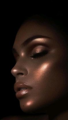 Make Up Humor, Editorial Make-up, Cartoon Maker, Maquillage On Fleek, Make Up Looks, Pat Mcgrath, Highlighter Makeup, Editorial Makeup, Makeup Goals