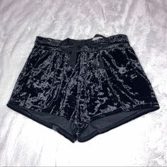 Bought From Tobi, Tag Says “Cotton Candy La” Size Small Never Worn, Perfect Condition Black Velvet Drawstring Shorts With 2 Pockets In The Front Originally Bought For $50 + Shipping On Website Fuzzy Shorts, Drawstring Shorts, Short Shorts, Shorts Black, Black Shorts, Christmas List, Cotton Candy, Black Velvet, Velvet