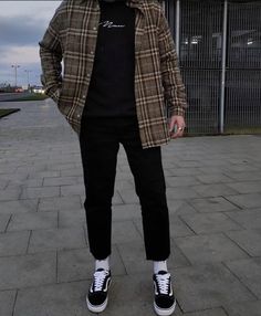 Indie Fashion Men, Indie Outfits Men, Vans Outfit Men, Vans Outfit, Mens Trendy Outfits, Street Style Outfits Men, Men Stylish Dress, Mens Outfit Inspiration, Mens Fashion Streetwear