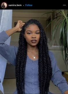 Small Vs Medium Box Braids, Loose Twists Braids, Long Chunky Twists, Jamaican Braids Hairstyles, Marley Box Braids, Box Braids With Marley Hair, Long Marley Twists Medium, Long Twist Hairstyles For Black Women, Large Marley Twists Long