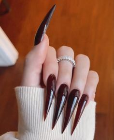 Long Stellio Nails, Sharp Nails Acrylic, Long Black Stiletto Nails, Cat Claw Nails, Gold Stiletto Nails, Long Black Nails, Tiffany Nails, Rave Nails, Stilleto Nails Designs