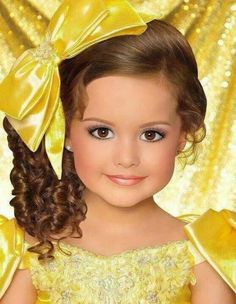 Girls Pageant Makeup, Glitz Pageant Photos, Glitz Pageant Hair, Pageant Hair And Makeup, Aunt Stuff, Pageant Hairstyles, Pageant Pictures, Eden Wood, Pageant Photography